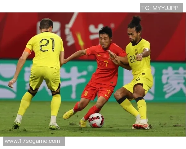 国足迎战乌兹别克全力争胜进球大战期待精彩瞬间